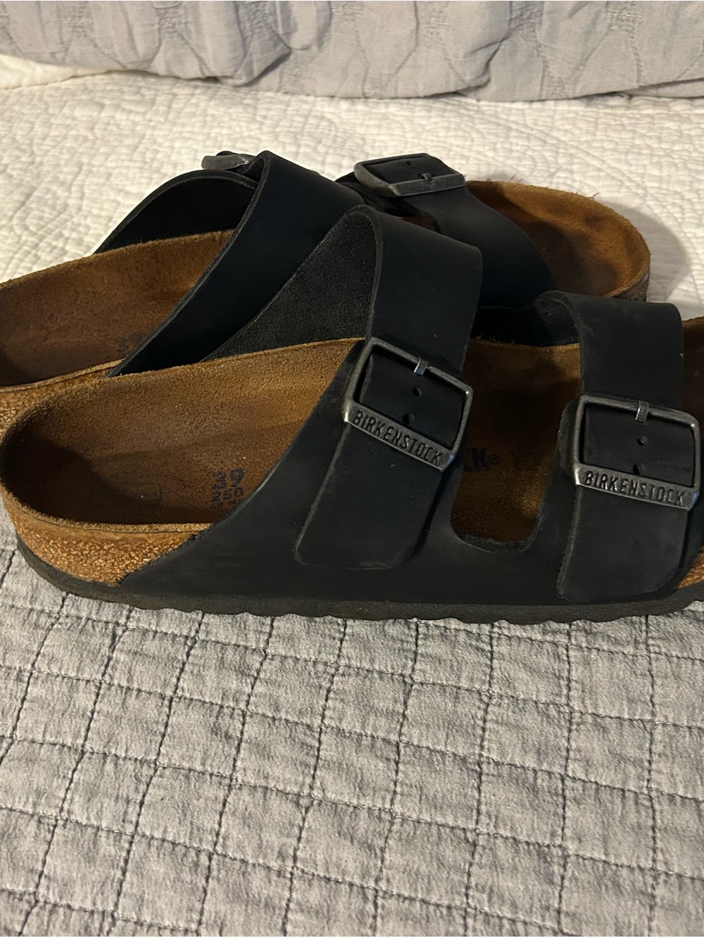 Classic Birkenstock sandals with black leather. - Picture 3 of 8